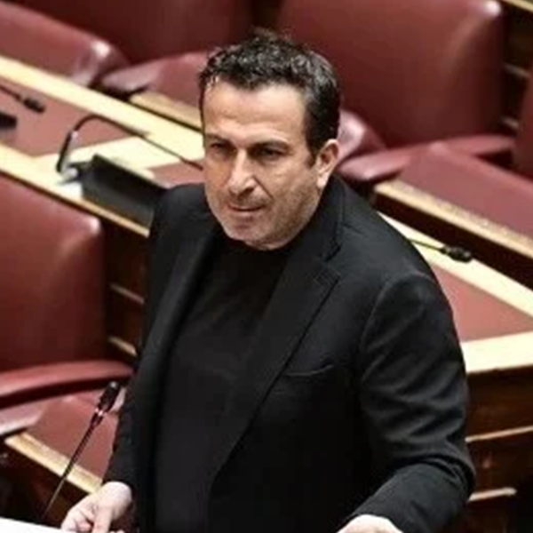 Στέφανος Παραστατίδης