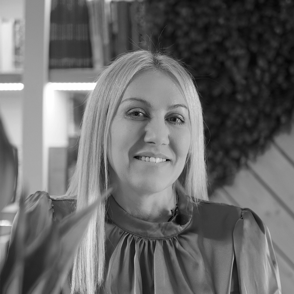 Μίνα  Χιώνη