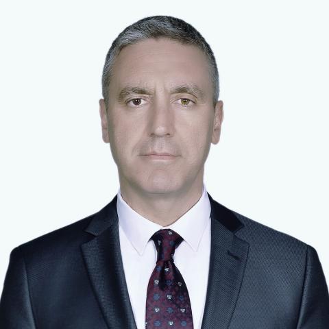 Burak Özügergin Profile Picture