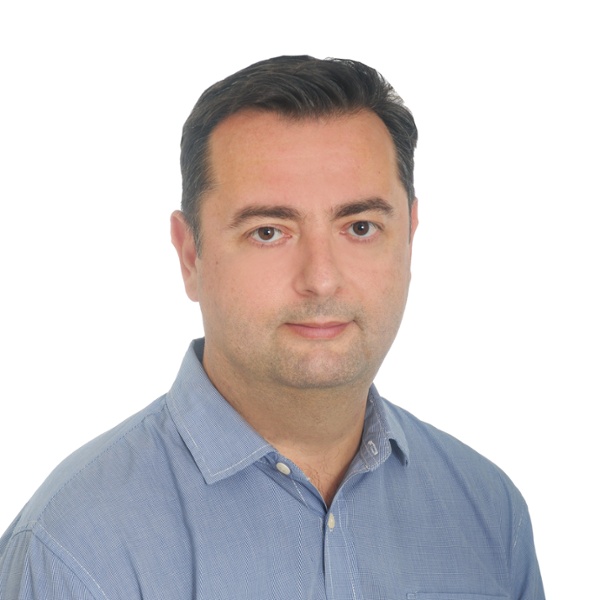 Yannis  Papadogiannis 