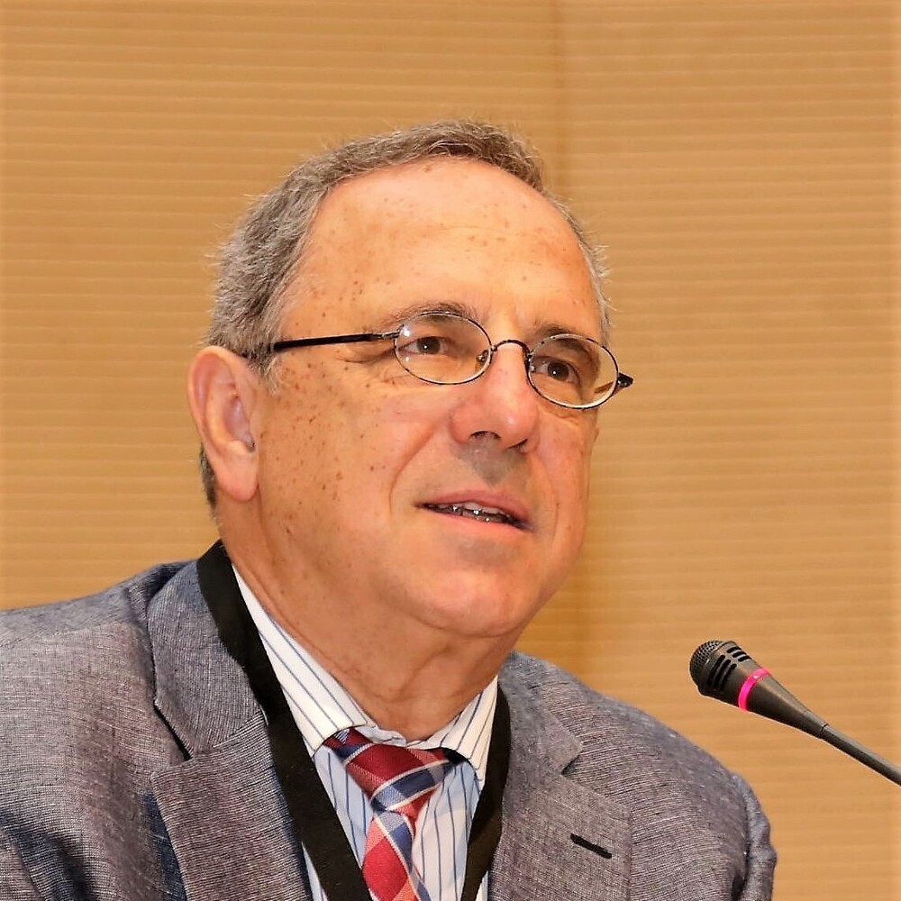 ANDREAS GIACUMACATOS