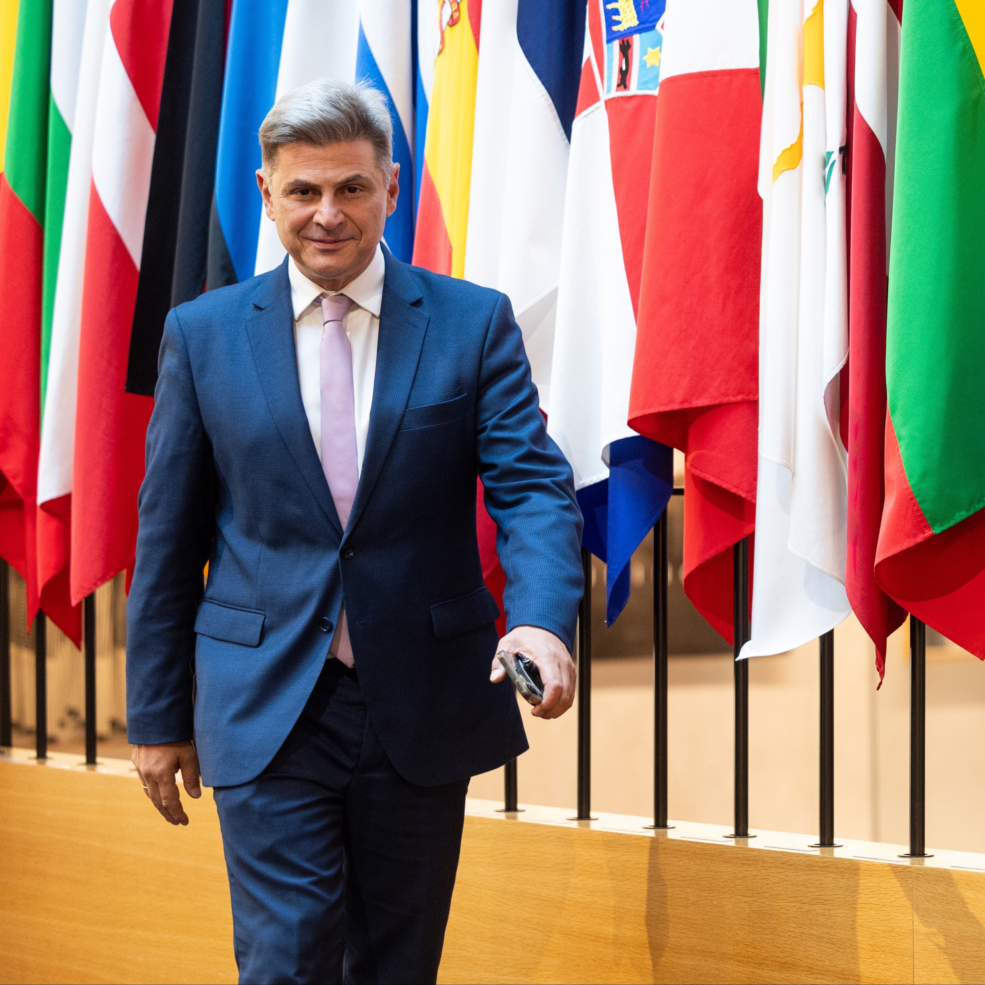 Νικόλας Φαραντούρης