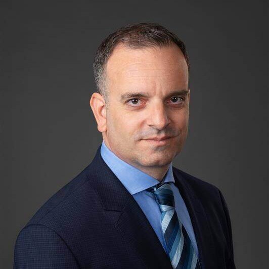 Βασίλης Χατζίκος