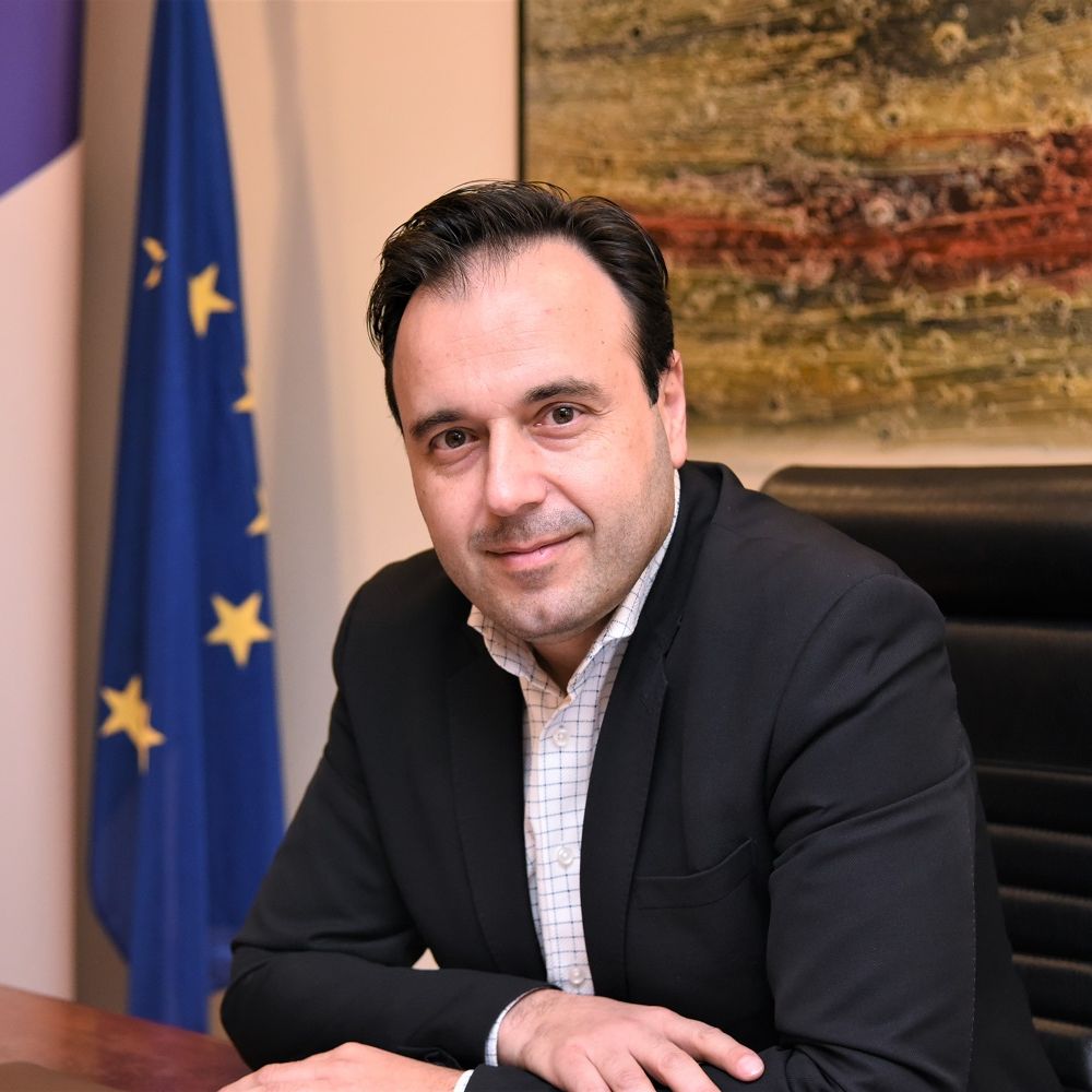 Dimitris  Papastergiou