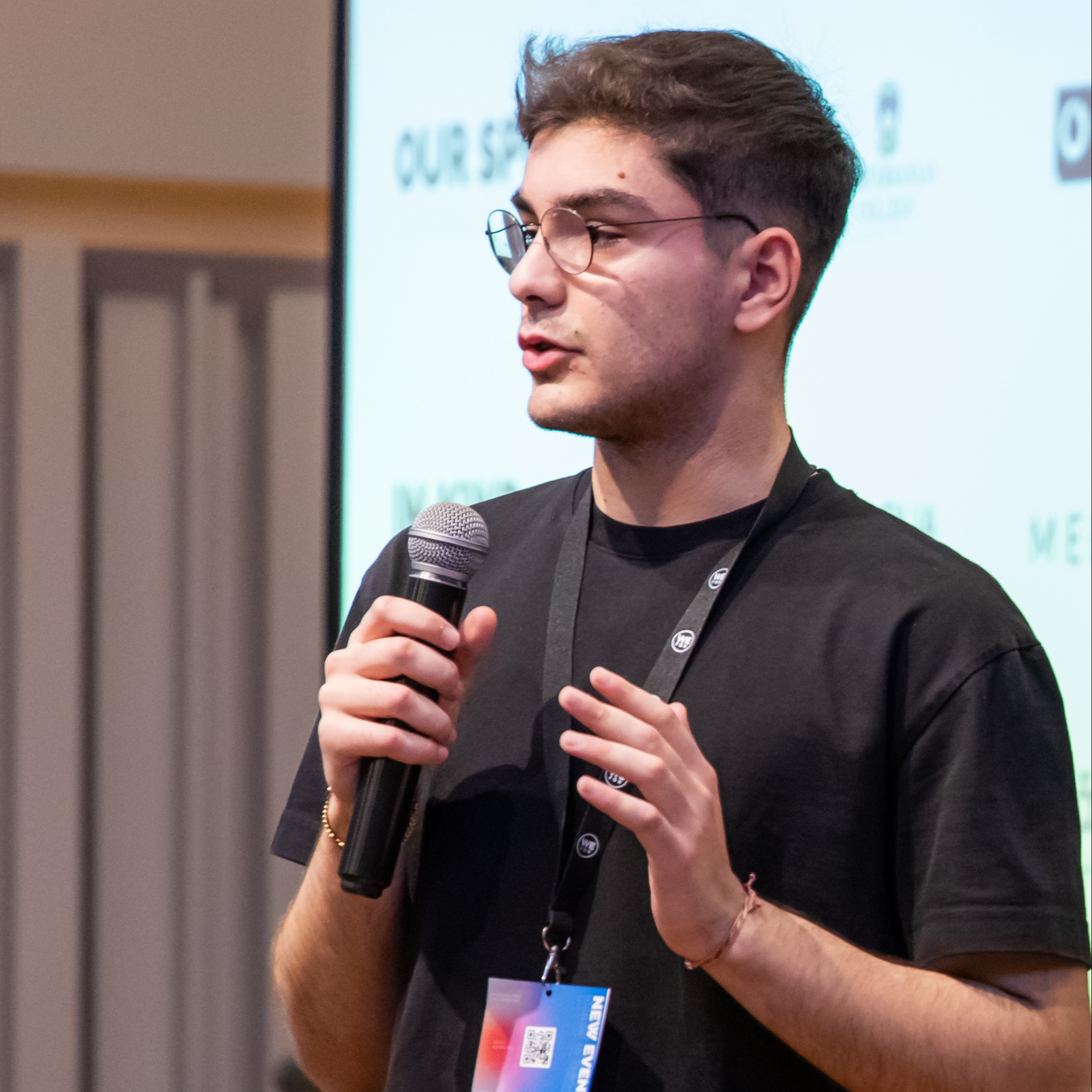 Μπάμπης Κουτσούμπας