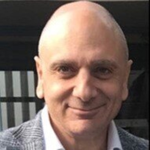 Τόλης Γιακουμάκης 