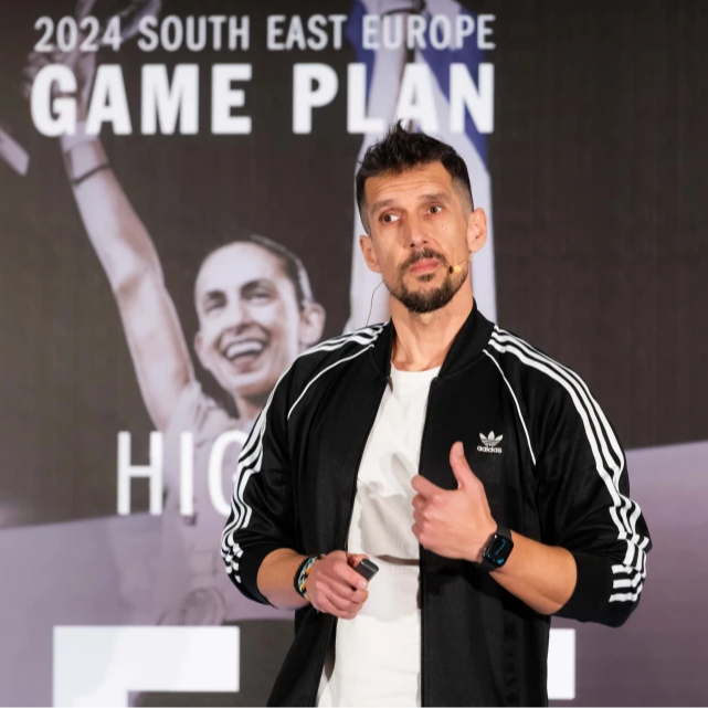 Γιώργος Σιφνιός